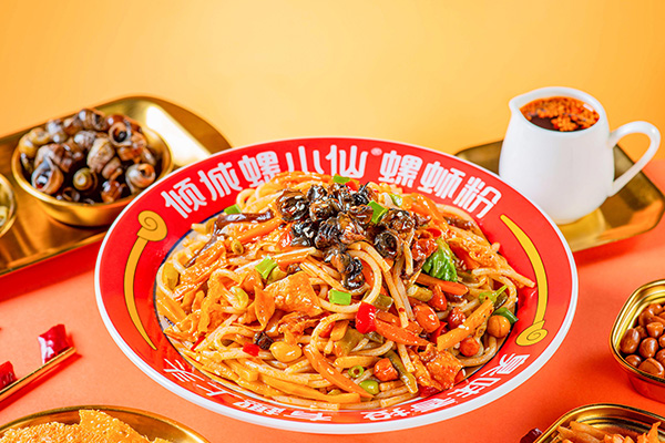 大粒螺肉炒螺蛳粉